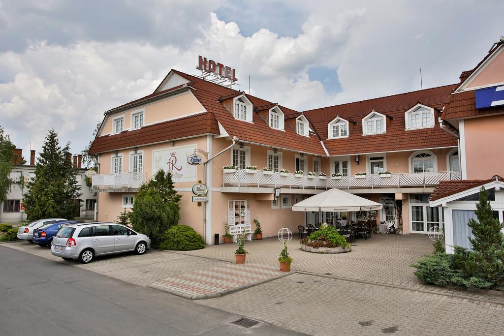 Hotel Rittinger Bonyhád Exterior foto